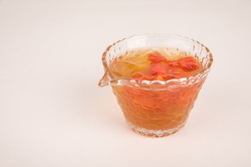 白底西瓜冰粉 清凉一夏的视觉与味觉盛宴