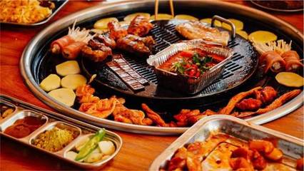 开业即登顶，四个月狂开13店，“肉小哥”如何靠甜品引爆美食江湖？